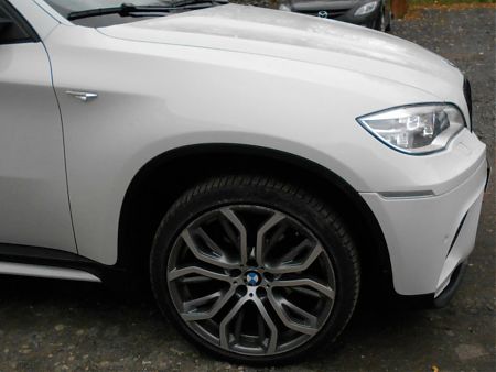 Переднее правое крыло BMW X6 после замены
